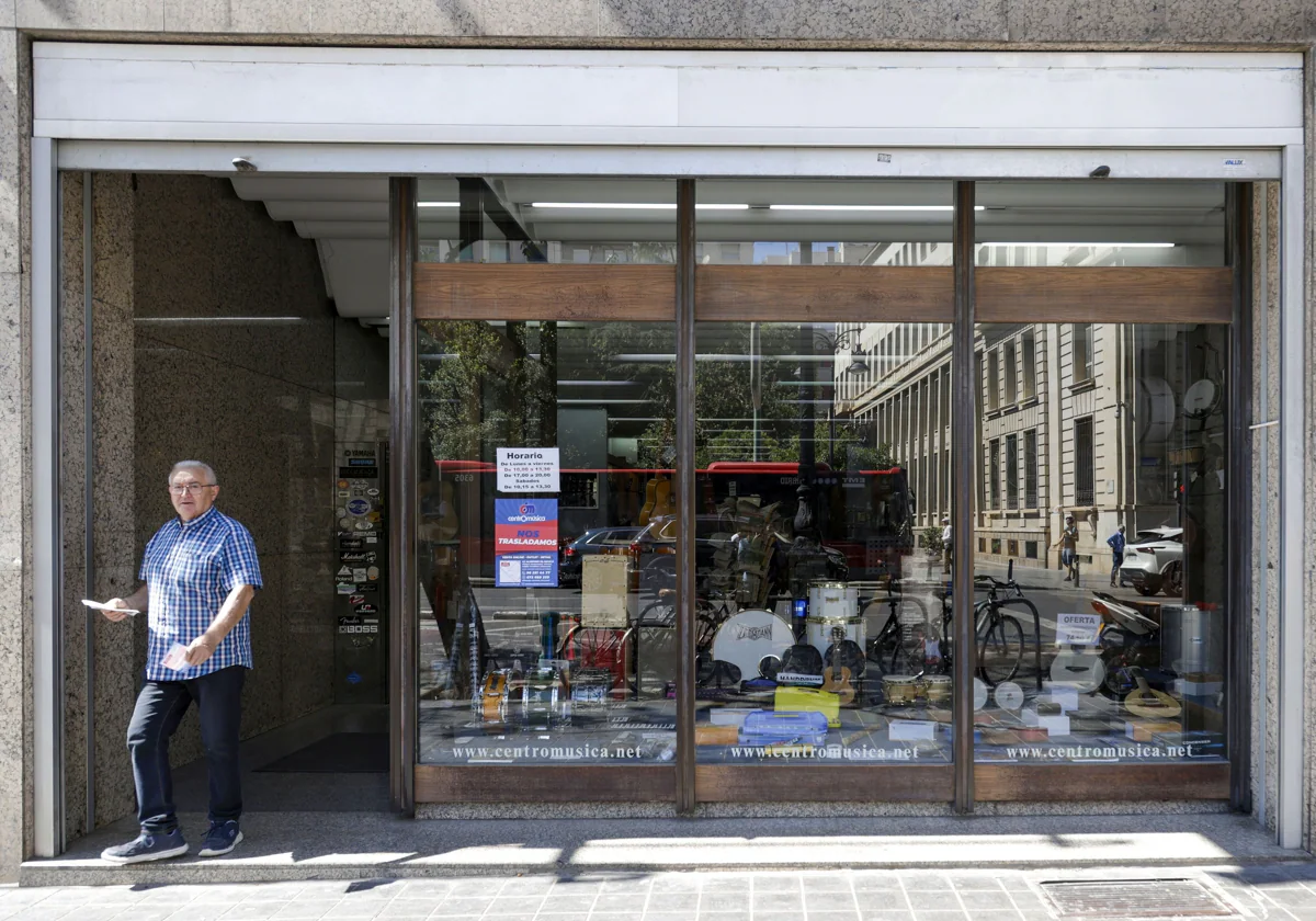 Cierra Centromúsica, el mítico local de instrumentos situado en Guillem de Castro