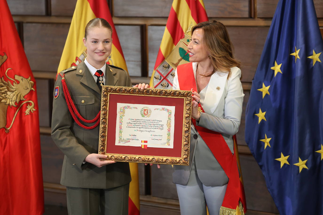 Las Cortes de Aragón entregan a la princesa Leonor su máxima distinción