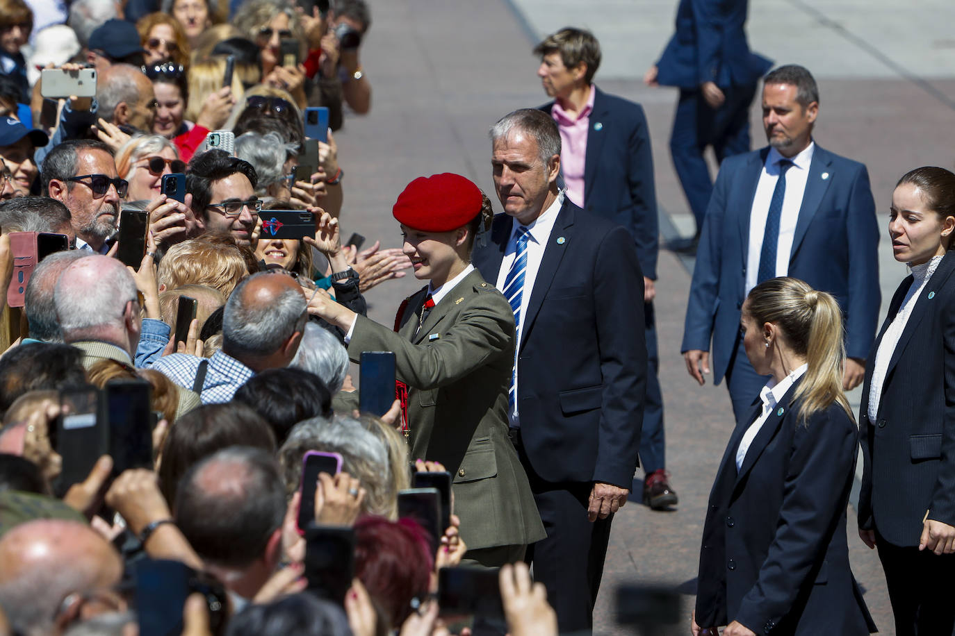 Las Cortes de Aragón entregan a la princesa Leonor su máxima distinción