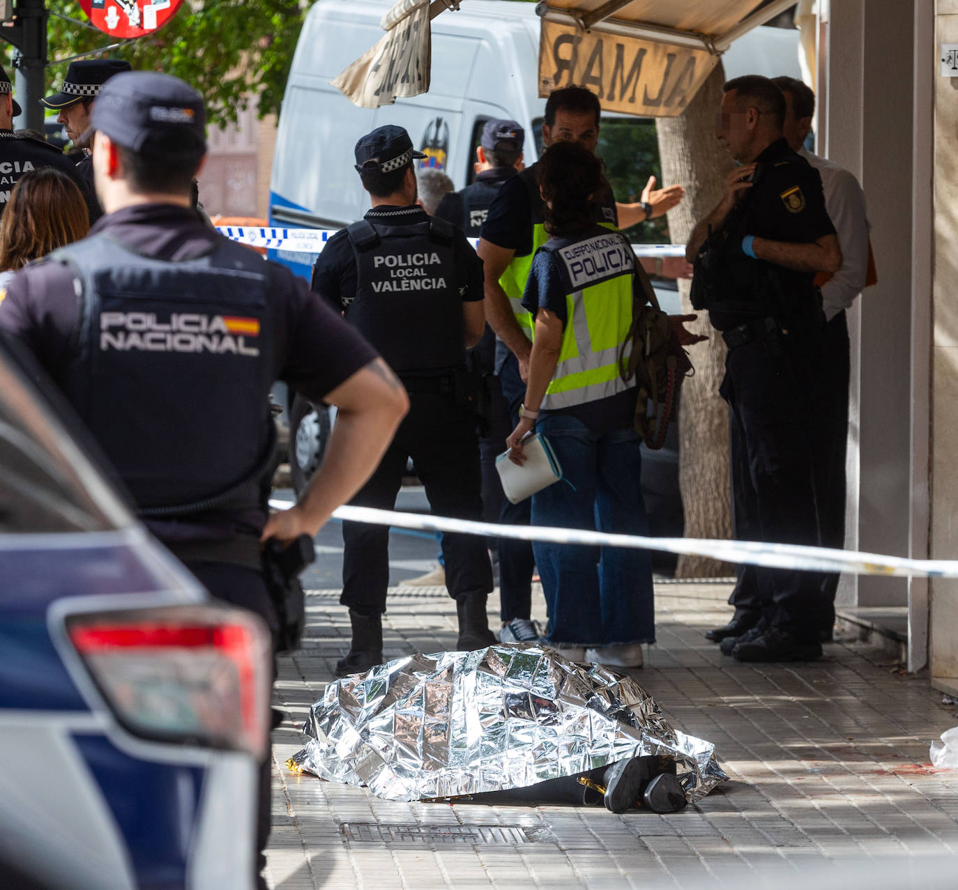 Un hombre mata a otro a puñaladas en Valencia junto a la Finca Roja