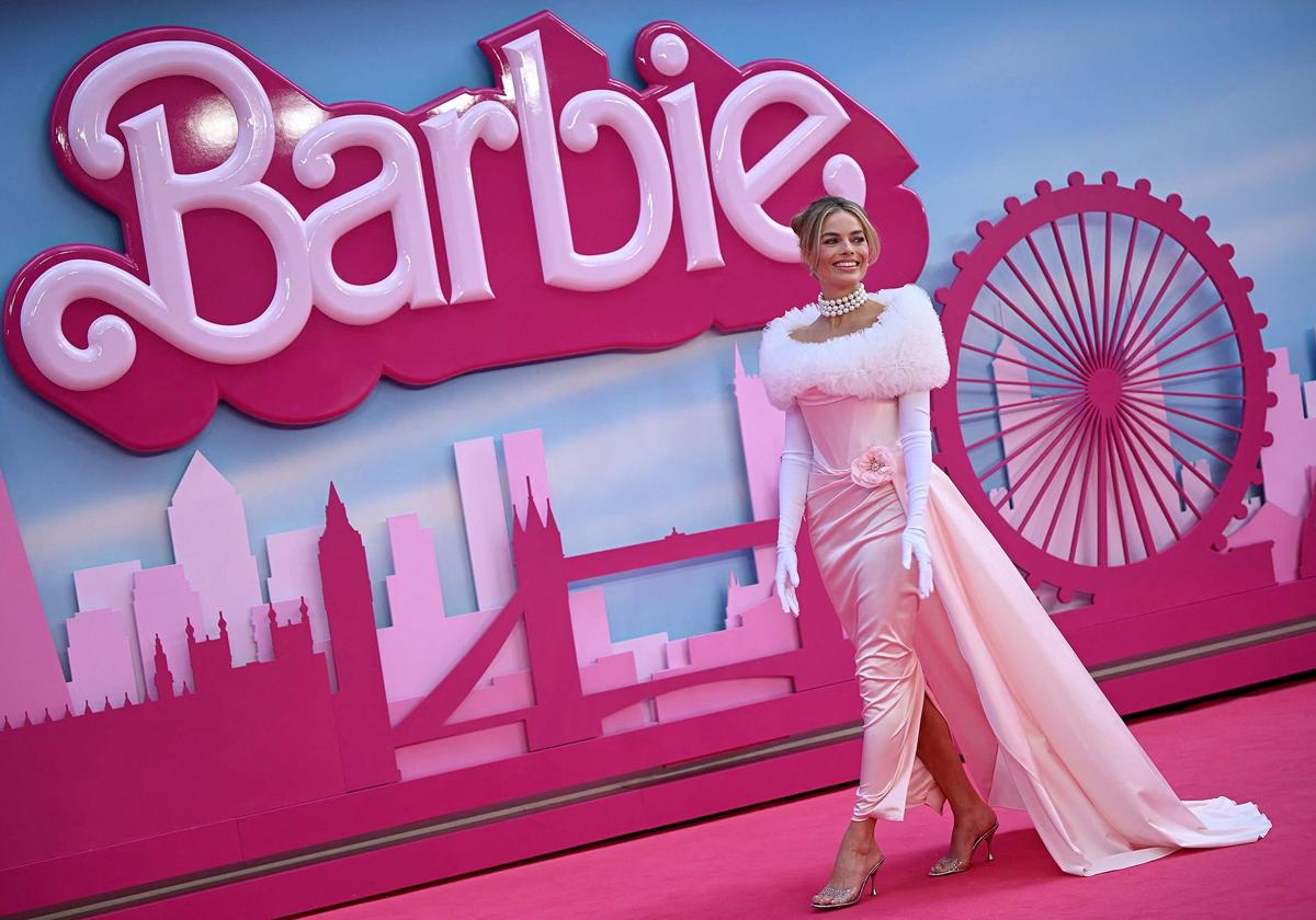 Margot Robie en la premiere de 'Barbie' en Londres.