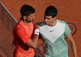 Novak Djokovic y Carlos Alcaraz.