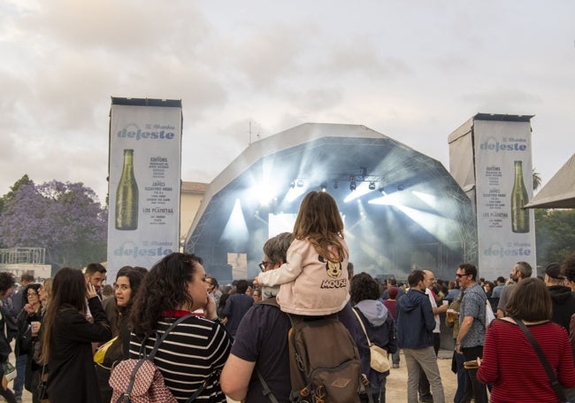 El festival Deleste se celebró este fin de semana en Viveros, que en una semanas acogerá el ciclo de conciertos de Viveros y otro certamen, Nits de Vivers.