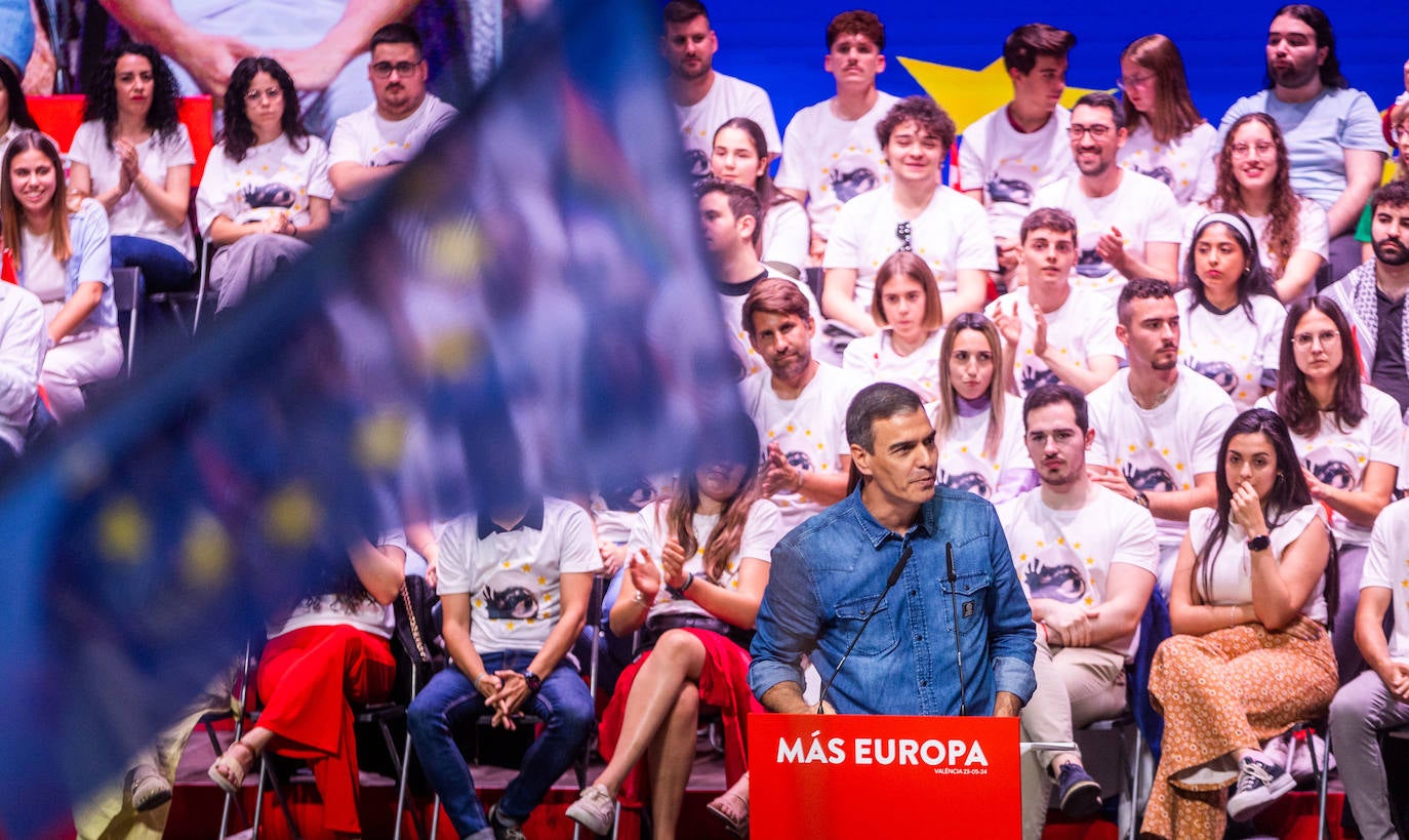 Las imágenes del miting de Pedro Sánchez en Valencia