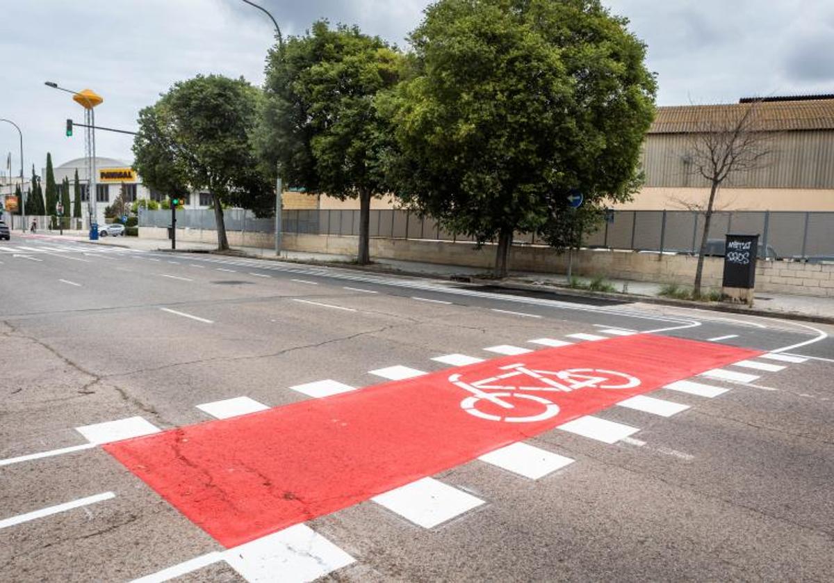 Uno de los últimos carriles bici que se han creado en Valencia, en la zona de Tres Forques.