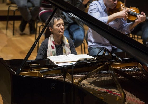 La pianista Maria Joao Pires, durante el ensayo con la Orquesta Sinfonica de Castilla y León EN 2018.