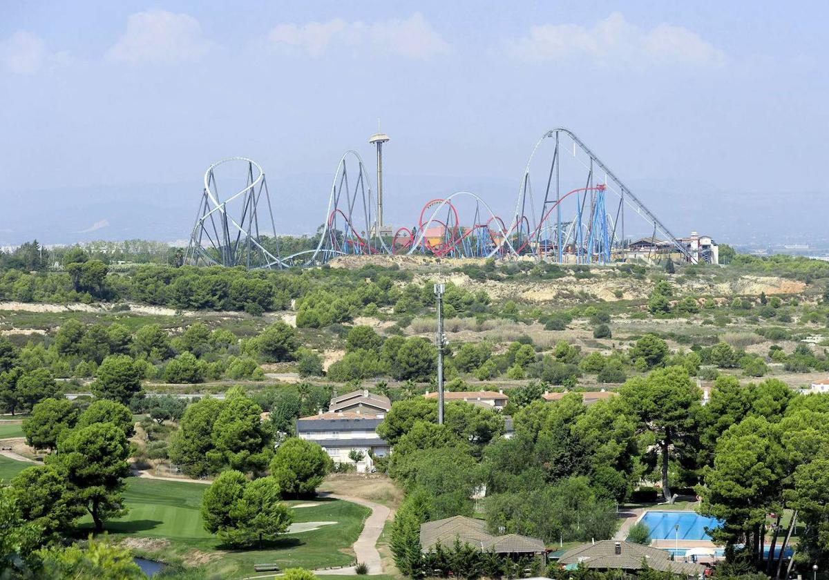 PortAventura al fondo. Imagen de archivo.