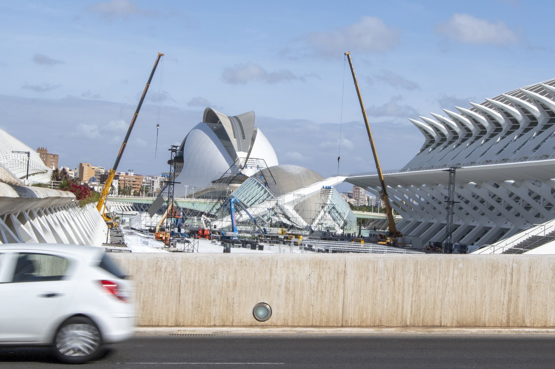 El &#039;festivalódromo&#039; de Valencia comienza su montaje