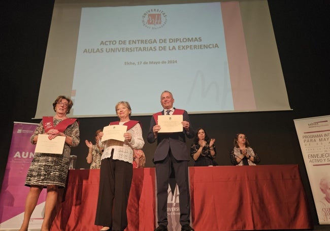 Alumnos de los cursos Aunex, el pasado mes de mayo de 2024.