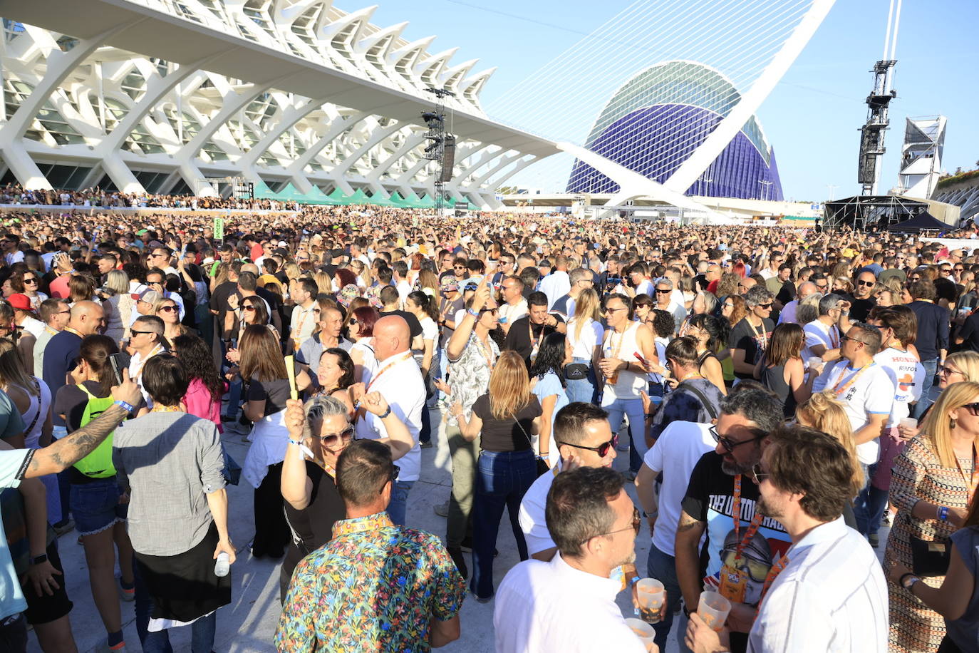 El festival &#039;Love The 90s&#039; lleva al éxtasis a la Ciudad de las Artes y las Ciencias