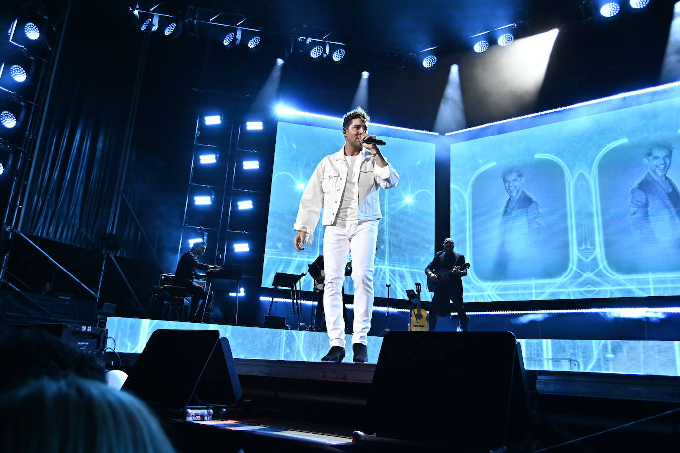 Valencia vibra al ritmo de Bisbal en una noche mágica