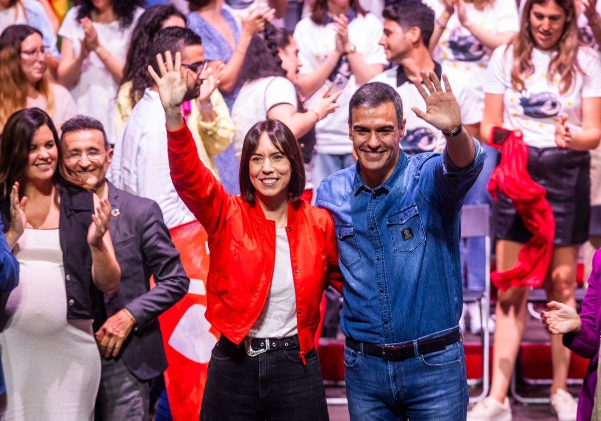 Morant y Sánchez, en el acto de inicio de campaña en la Rambleta.