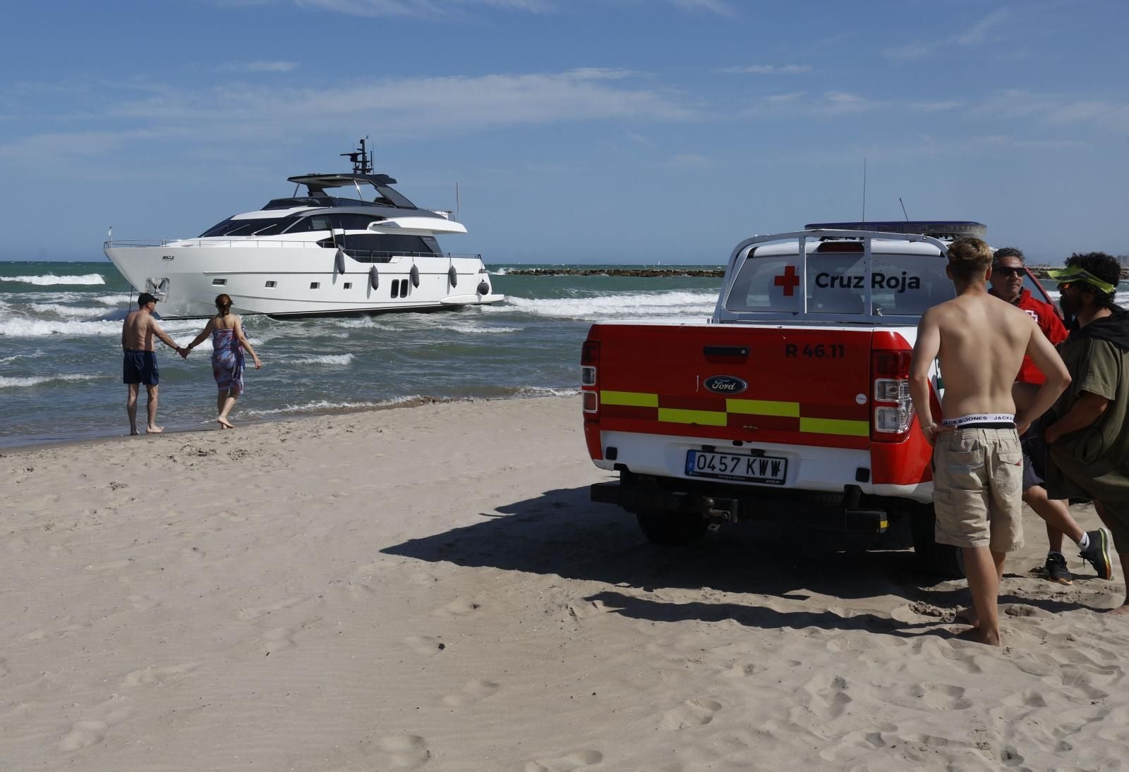 Un yate encalla en Pinedo