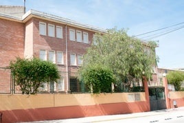 Edificio colegio Lluís Vives de Bocairent.