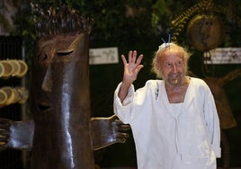 El pintor y escultor Juan Ripollés durante la presentación de la exposición 'El artista al desnudo'.
