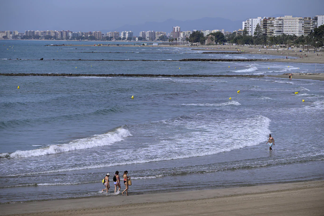 Otro ahogado en Guardamar eleva a seis los fallecidos en una semana en las playas de Alicante