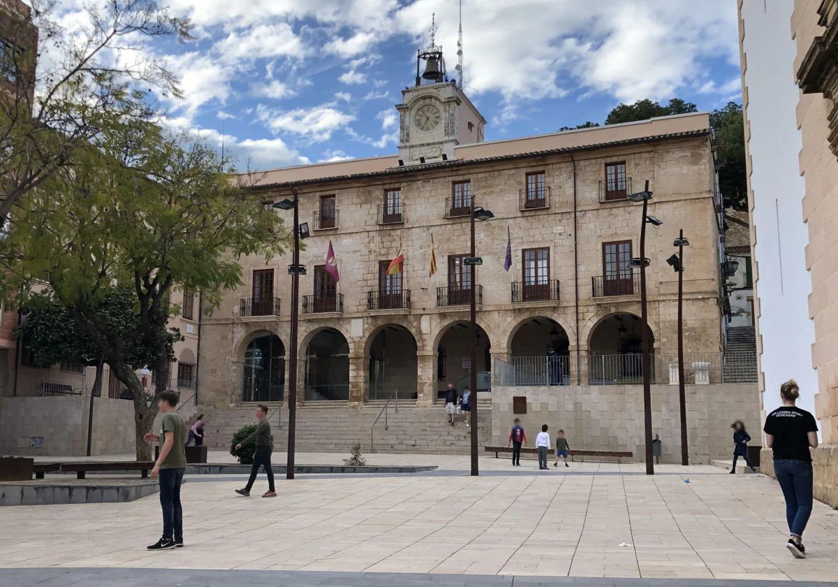 Dénia niega un plantón del alcalde a los trabajadores de la basura porque la cita es la próxima semana