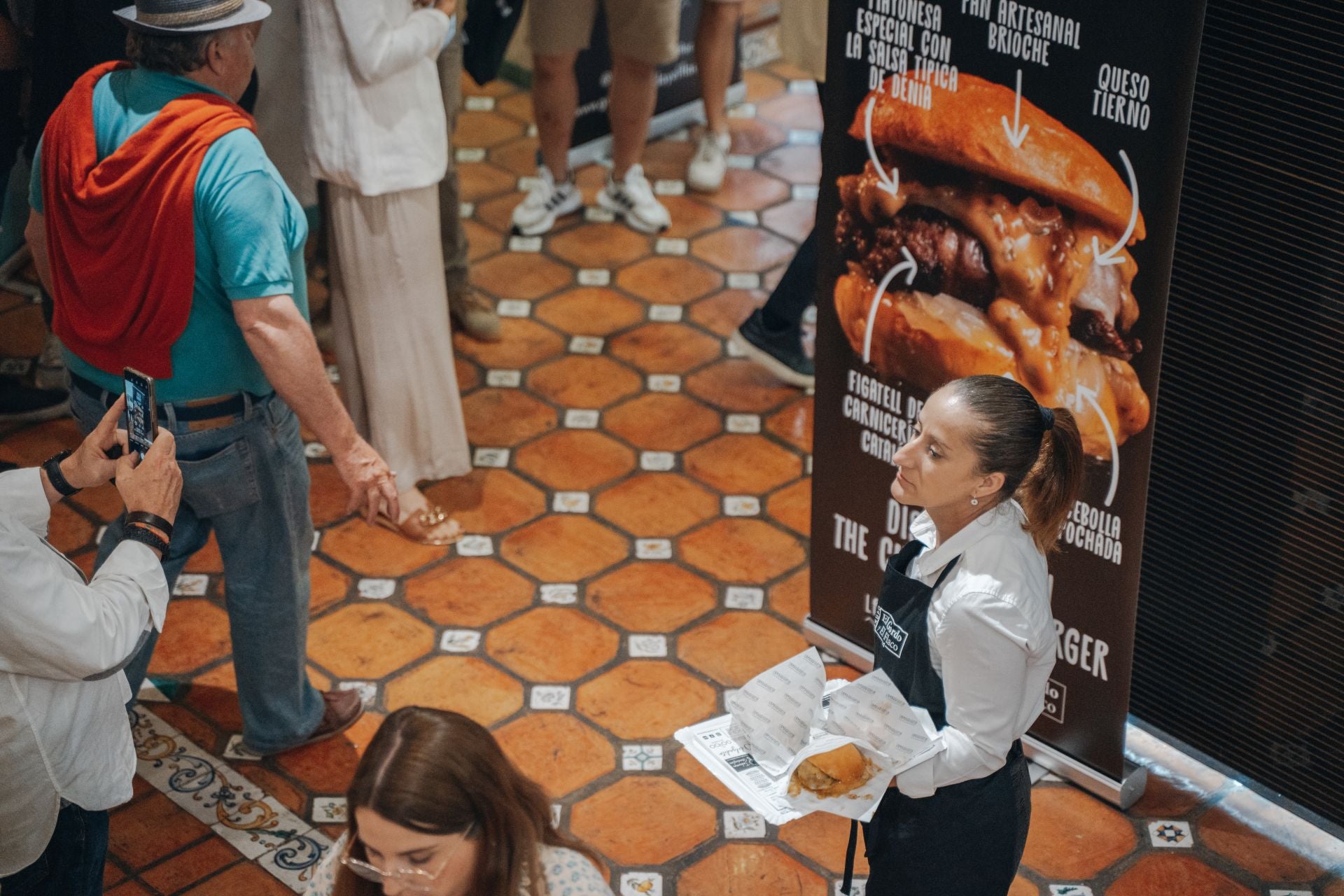 Pepelu crea una hamburguesa para The Champions Burger en Valencia