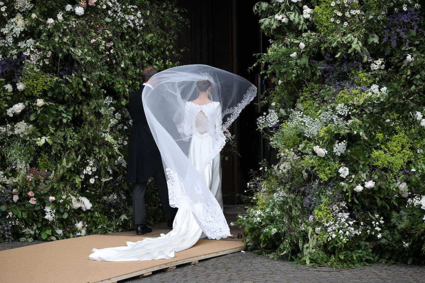 Las imágenes de la boda del duque de Westminster y Olivia Henson en Chester
