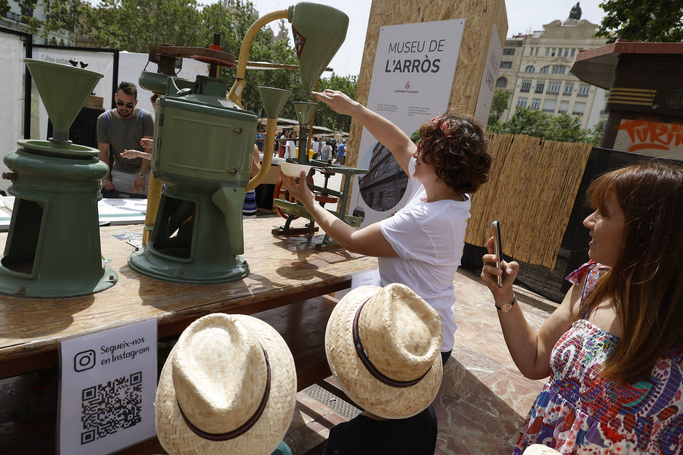 Fotos del festival Tastarros en la plaza del Ayuntamiento de Valencia