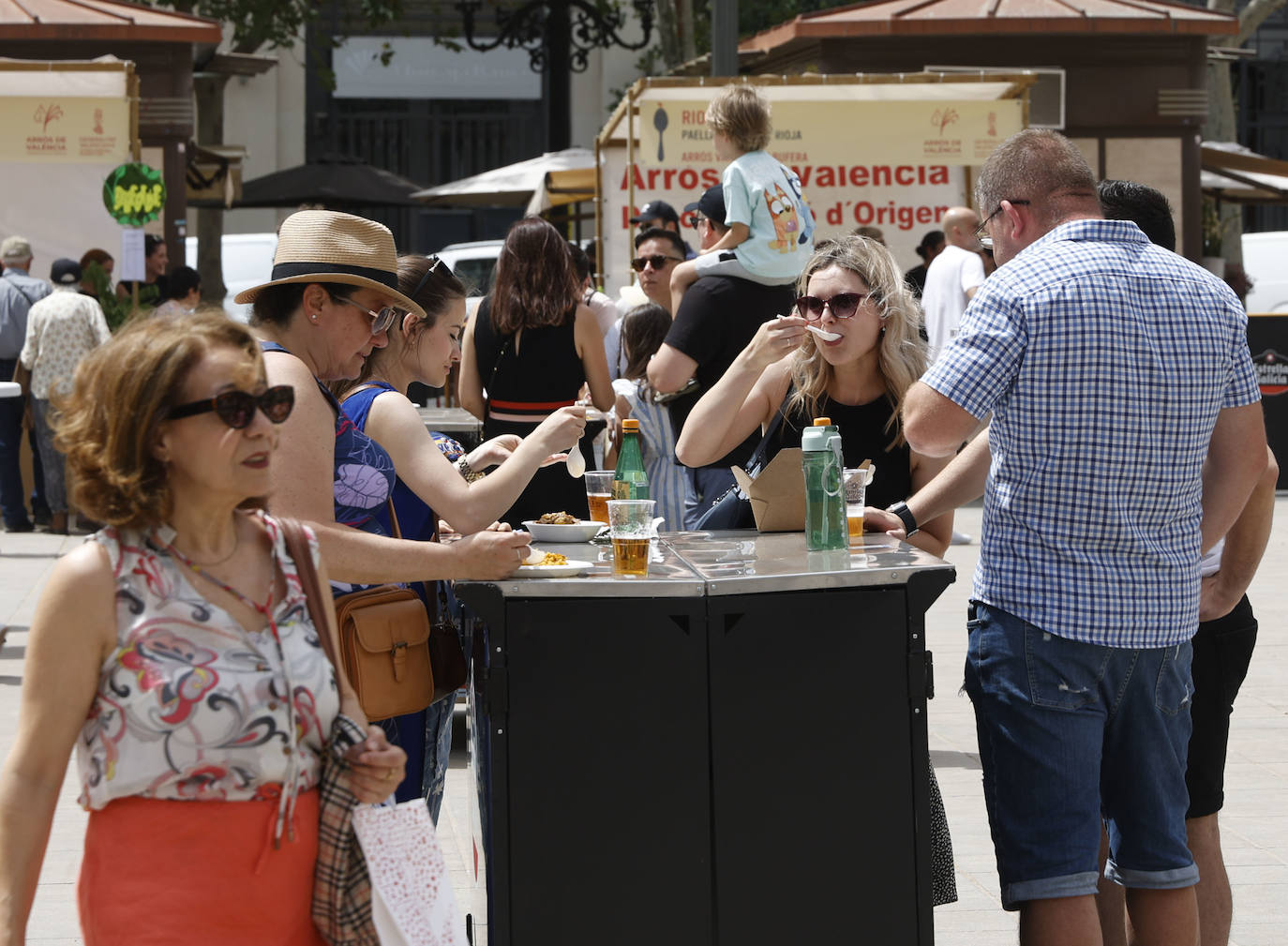 Fotos del festival Tastarros en la plaza del Ayuntamiento de Valencia