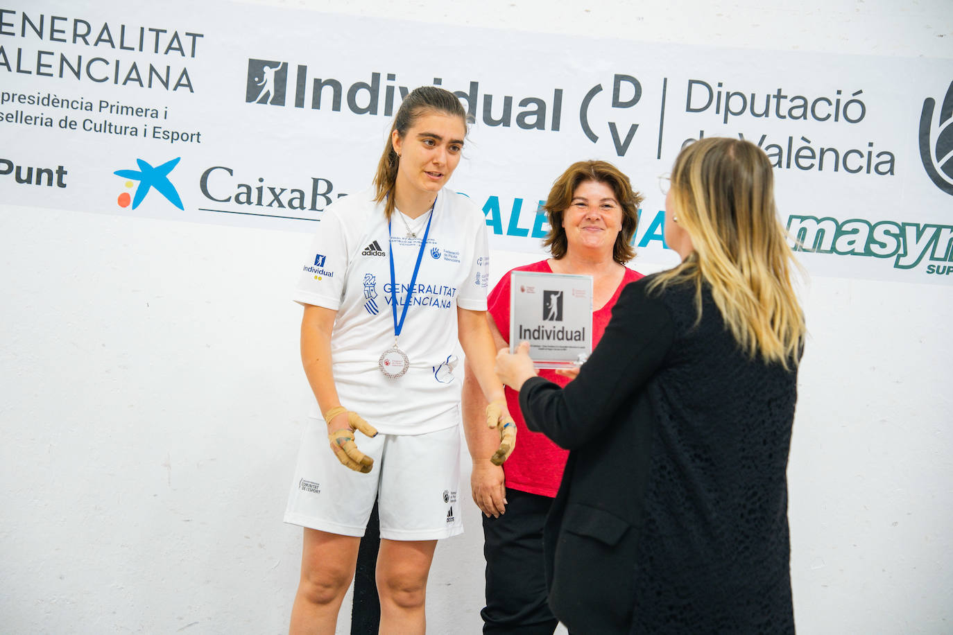 Fotos de Victoria, campeona del Individual femenino de pilota valenciana