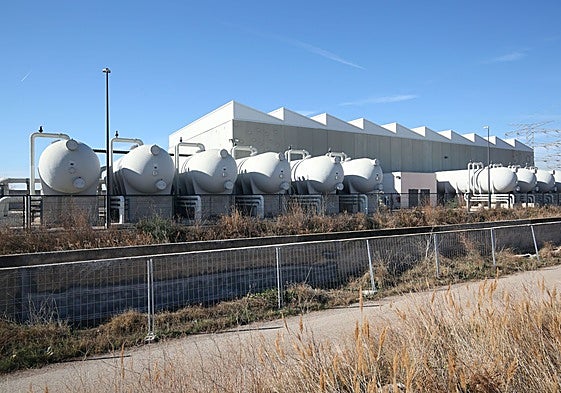 La desalinizadora de Sagunto, donde se transportará agua hasta el puerto.