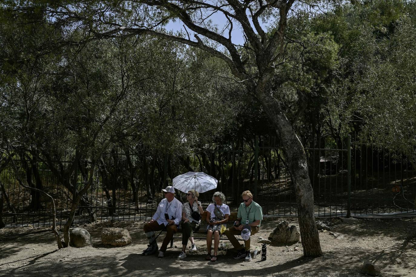 Fotos: la primera ola de calor del verano invade Grecia