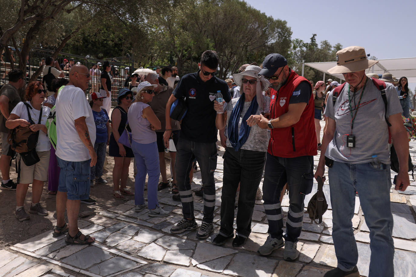 Fotos: la primera ola de calor del verano invade Grecia