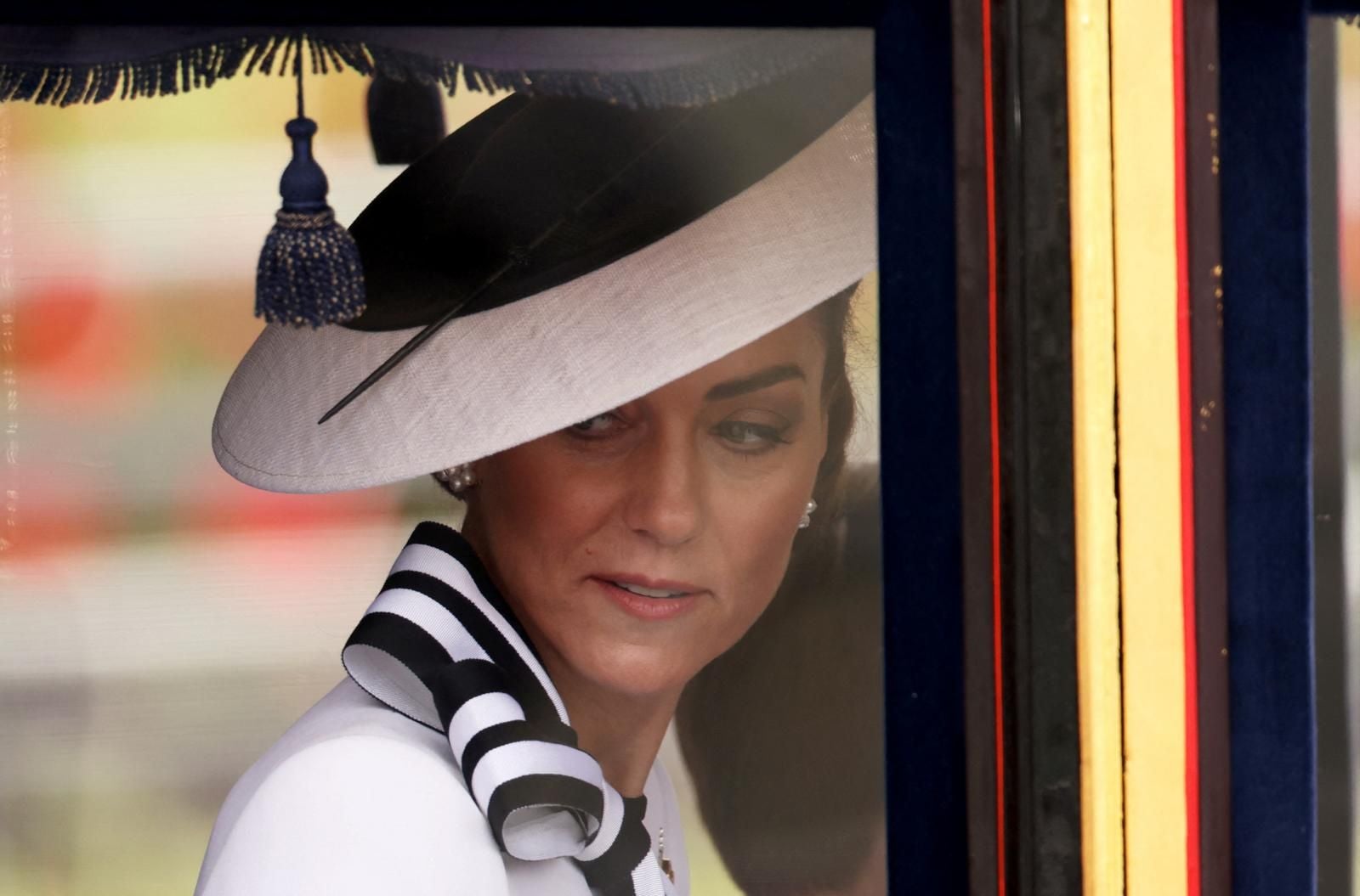 Kate Middleton reaparece en el Trooping the Colour