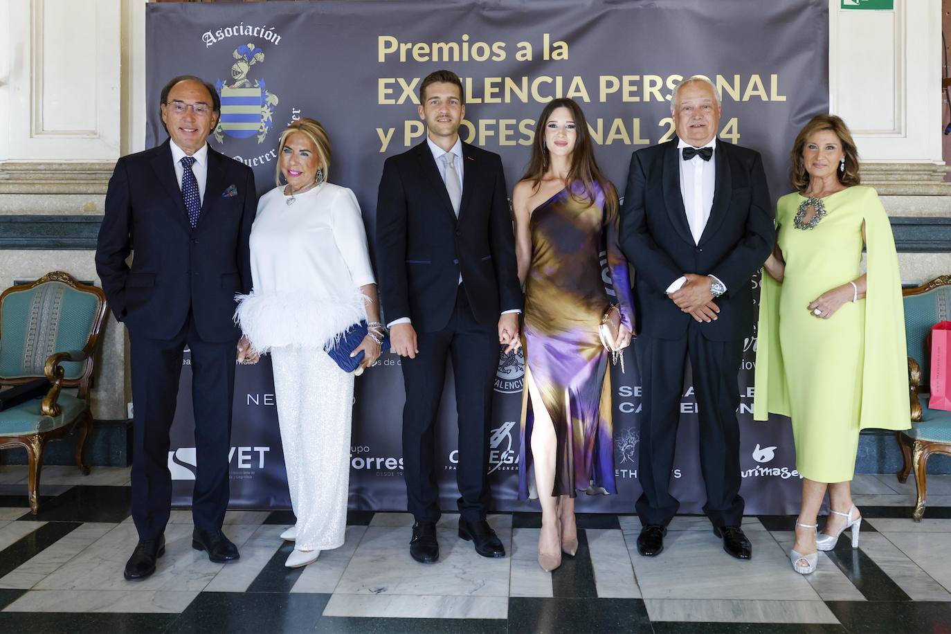 Vicente Ruiz 'El Soro', Enrique Gastaldi, Mónica Duart, José Luis Gorriz, Carmen Pérez, José Luis Nogues, Luis Pla y Julián García Antón fueron los galardonados por la Orden del Querer Saber.