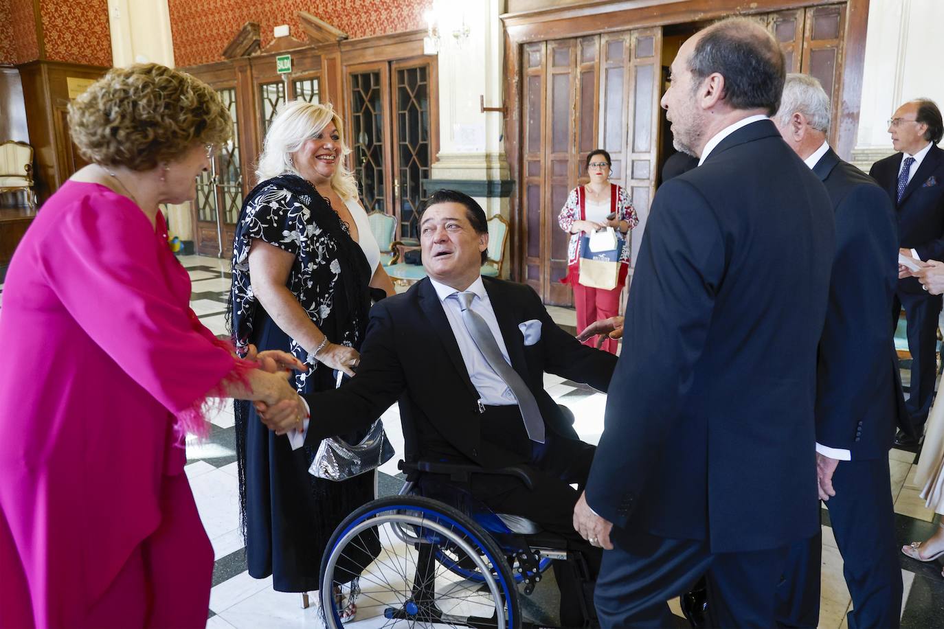 Vicente Ruiz 'El Soro', Enrique Gastaldi, Mónica Duart, José Luis Gorriz, Carmen Pérez, José Luis Nogues, Luis Pla y Julián García Antón fueron los galardonados por la Orden del Querer Saber.