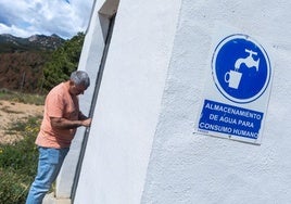 Imagen de archivo de un almacén de agua potable en Xodos, Castellón.