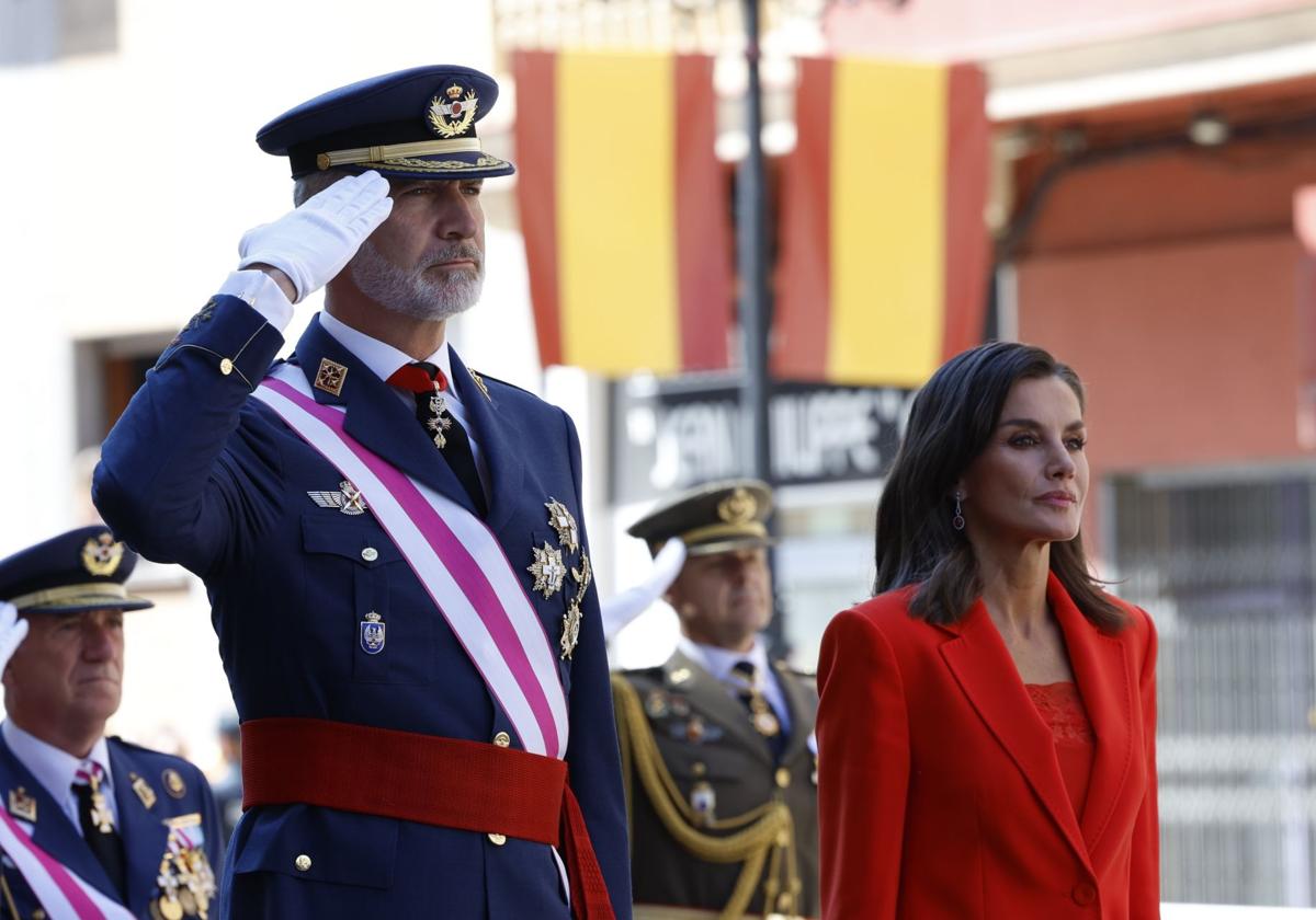 El rey Felipe VI junto a Letizia, reina de España.