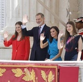 El saludo de la Familia Real desde el balcón del Palacio Real