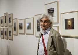 Bernard Plossu, en la exposición sobre los rincones de España que se exhibe en el Centro del Carmen de Valencia.