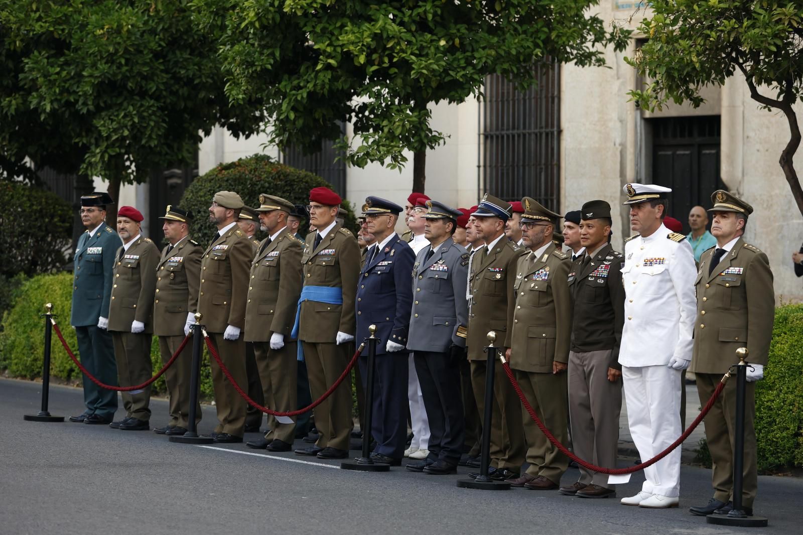 Solemne arriada de bandera en Valencia por el décimo aniversario de la proclamación de Felipe IV como Rey