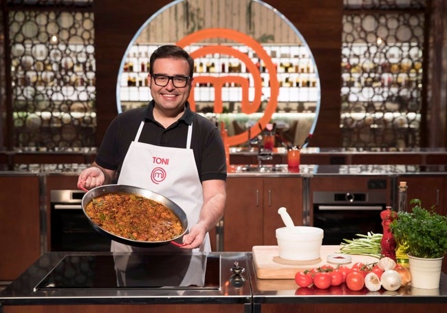 En la imagen, Toni Carceller durante su participación en la sexta edición de Masterchef, donde fue cuarto finalista.