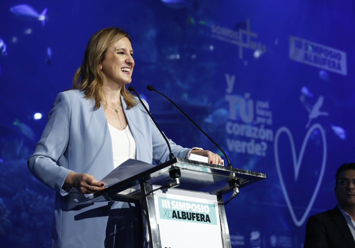 La alcaldesa de Valencia, María José Catalá, durante el acto.