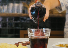 Vaso de vermut de la Bodega Anyora.