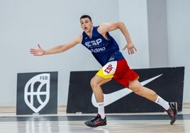 Jaime Pradilla, durante un entrenamiento con España.