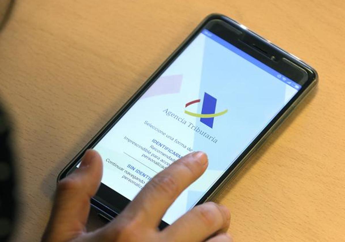 La app de la Agencia Tributaria permite presentar la Renta.
