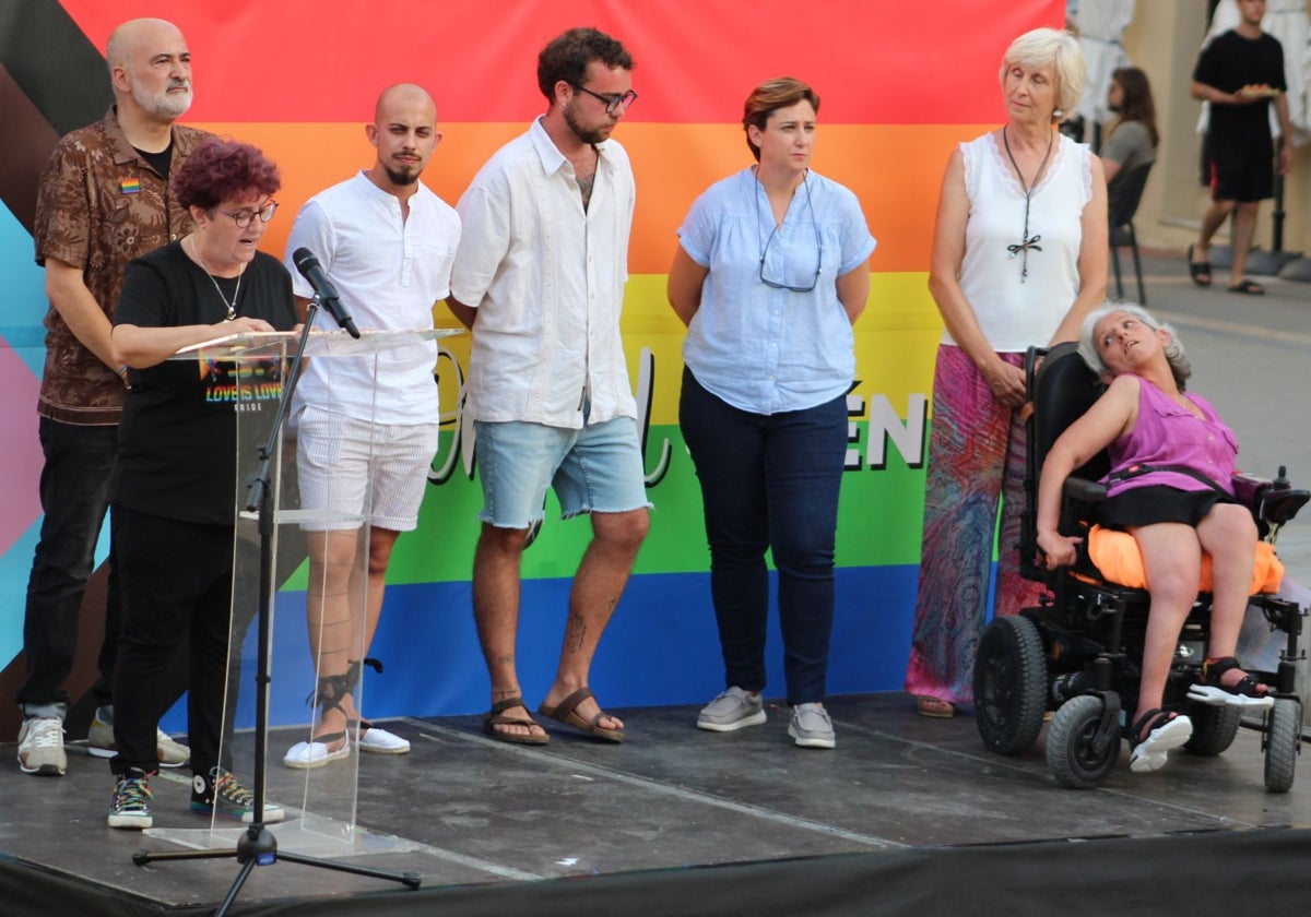 Françoise, durante la lectura del manifiesto del Día del Orgullo.