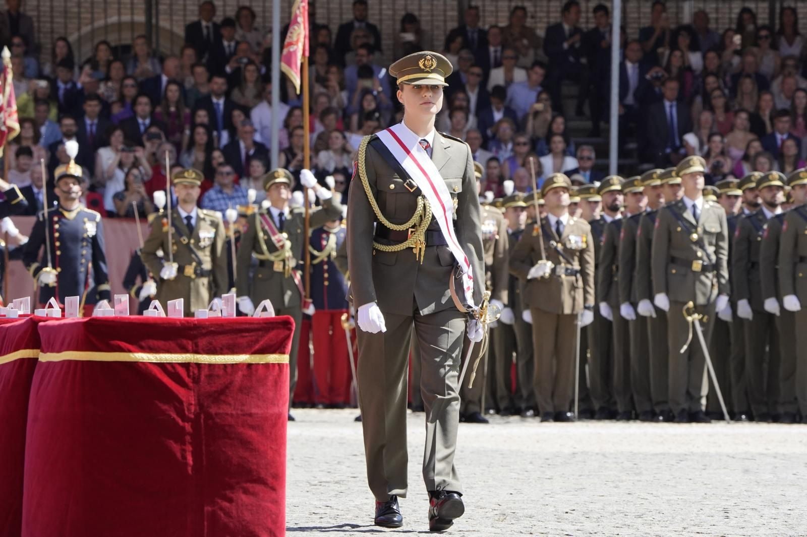 La reina Letizia estrena un vestido comprado en 2020