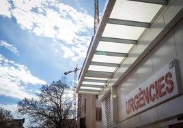 Entrada del Servicio de Urgencias del Hospital Clínico.