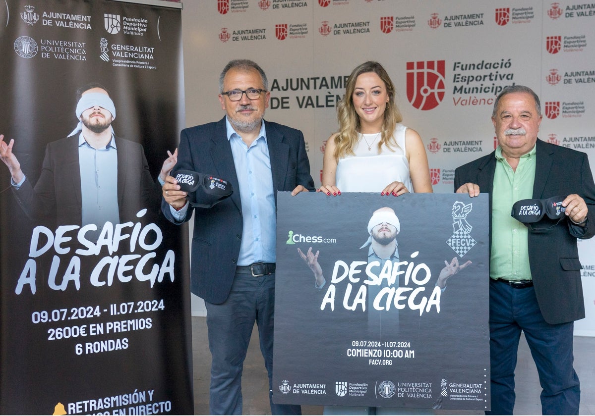 La presentación fue acompañada por Rocio Gil, concejala de Deportes del Ayuntamiento de Valencia, Emilio González, presidente de la Federación de Ajedrez de la Comunitat Valenciana y su vicepresidente, Sebastián Pérez