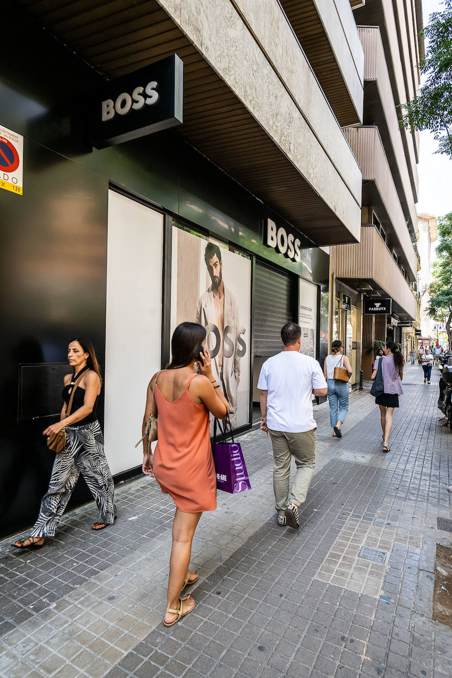 La última gran firma de moda deja la milla de oro de Valencia