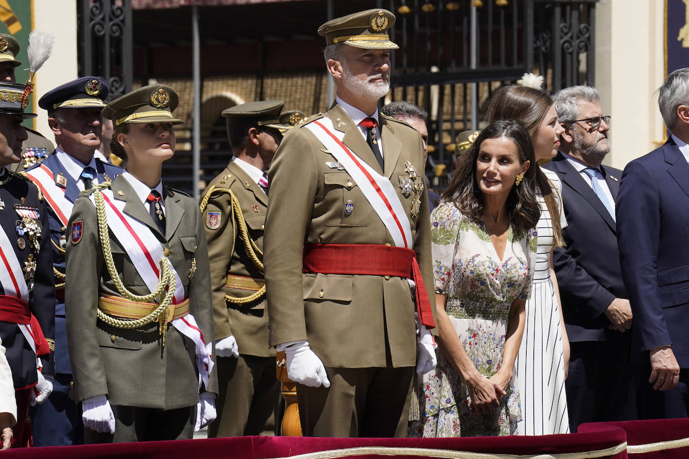 La princesa Leonor recibe la Gran Cruz del Mérito Militar