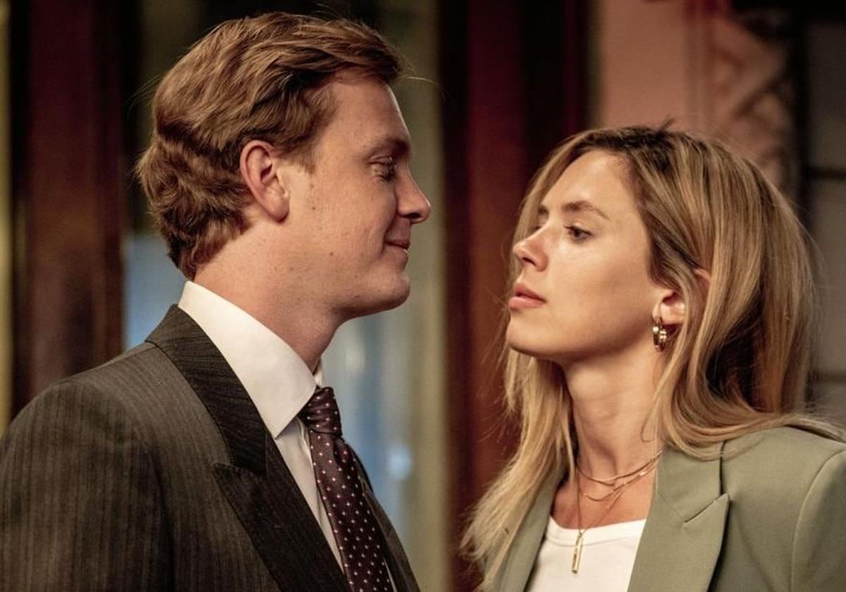 Así es el actor Martijn Lakemeier, que da vida al rey Guillermo en la serie 'Máxima'