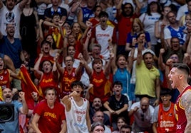 Willy Hernangómez celebra una canasta ante una Fonteta enloquecida.